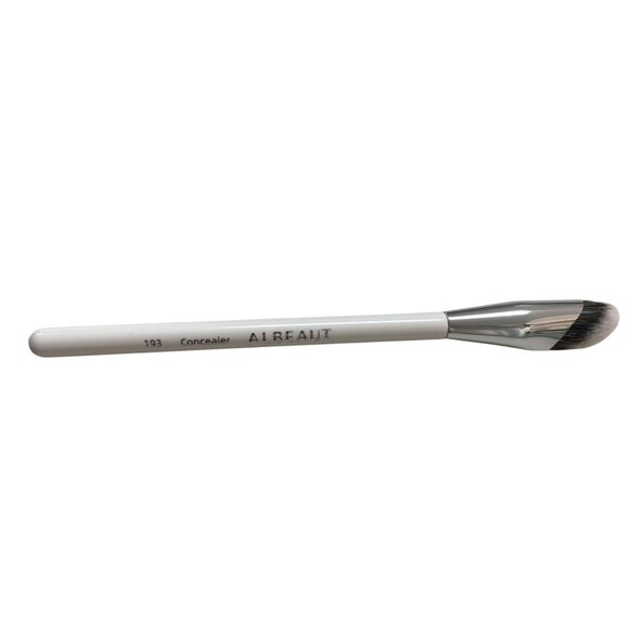 Albeaut 193 Concealer Makeup Brush With Soft Bristles For Flawless Application - Picture 1 of 5